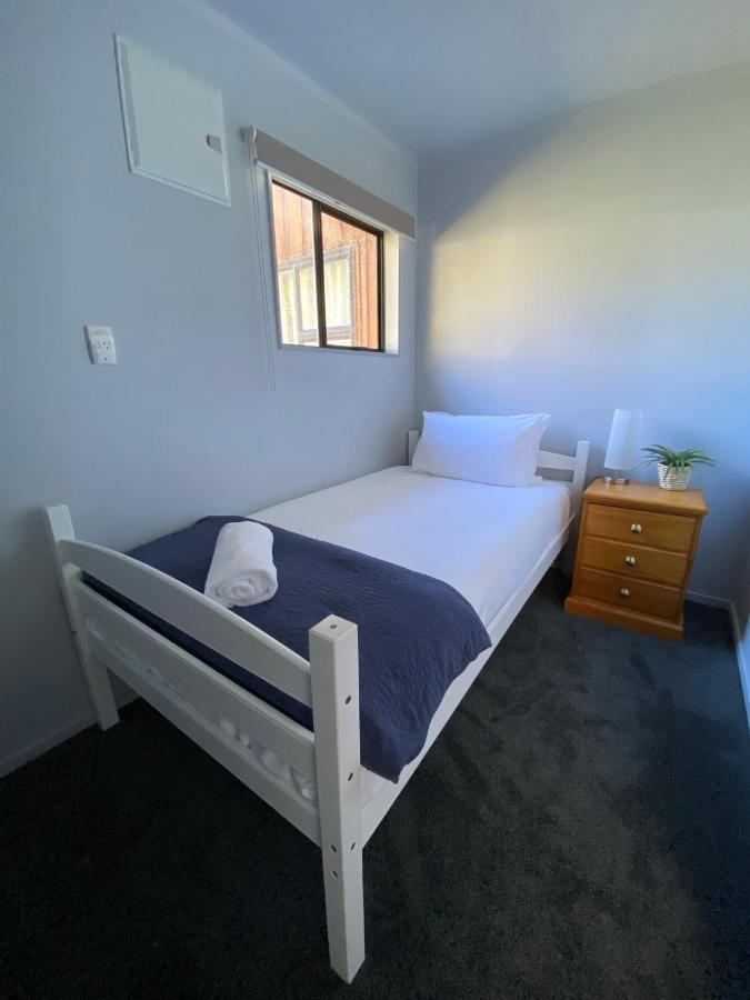 Motuoapa Bay Chalets Turangi Ngoại thất bức ảnh